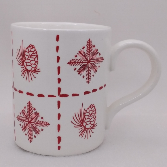 Lillian Vernon Other - Lillian Vernon MUG White w/ Red Pinecones & Snowflakes 12 oz Cup Signature